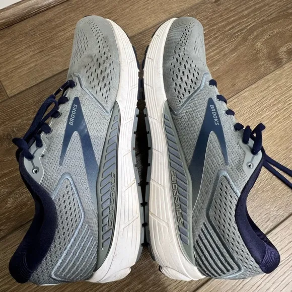 Men's Brooks Beast 20 Running Shoes